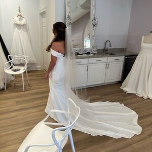 Floor Length Veil - Light Shimmer